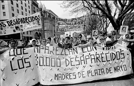 Wikipedia / Madres de Plaza de Mayo (es)