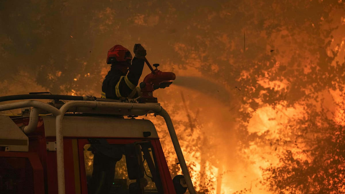 Francia y España en alerta máxima ante incendios forestales y nueva ola de calor
