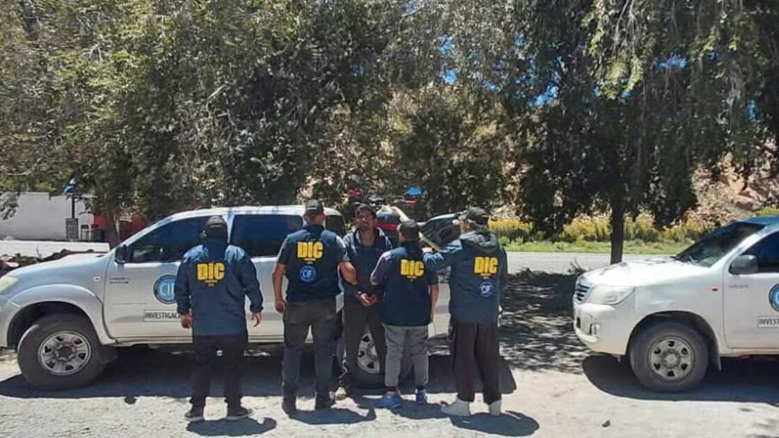Diez policías imputados por irregularidades en el caso de femicidio de Natalia Cruz