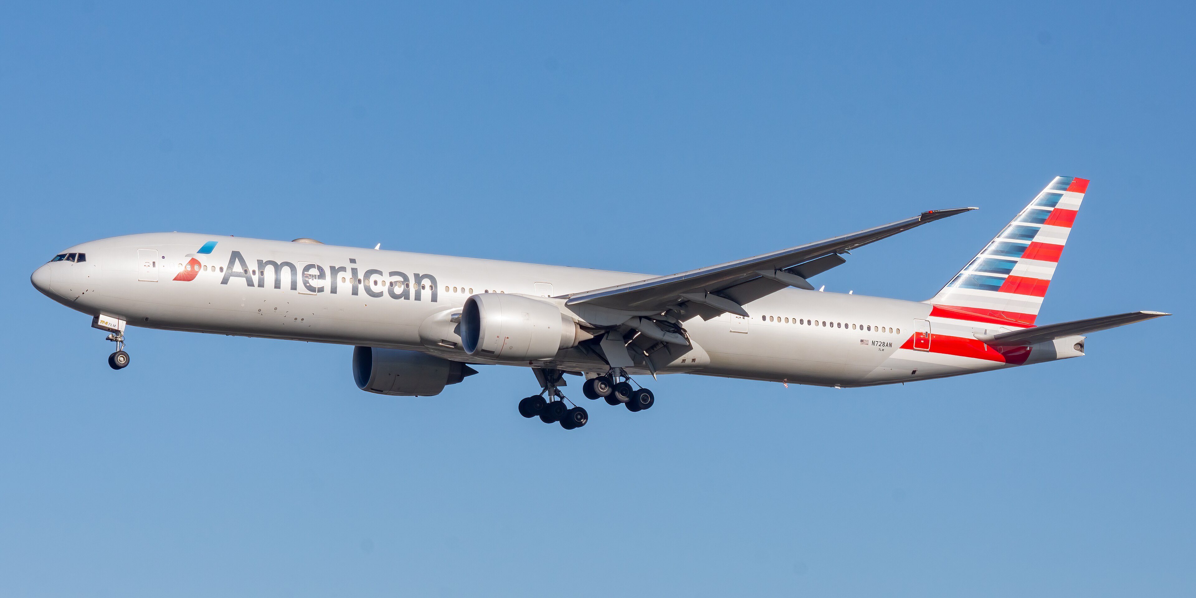 Wikipedia / American Airlines (es)
