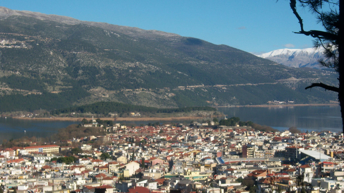 Wikipedia / Ioánina (es)