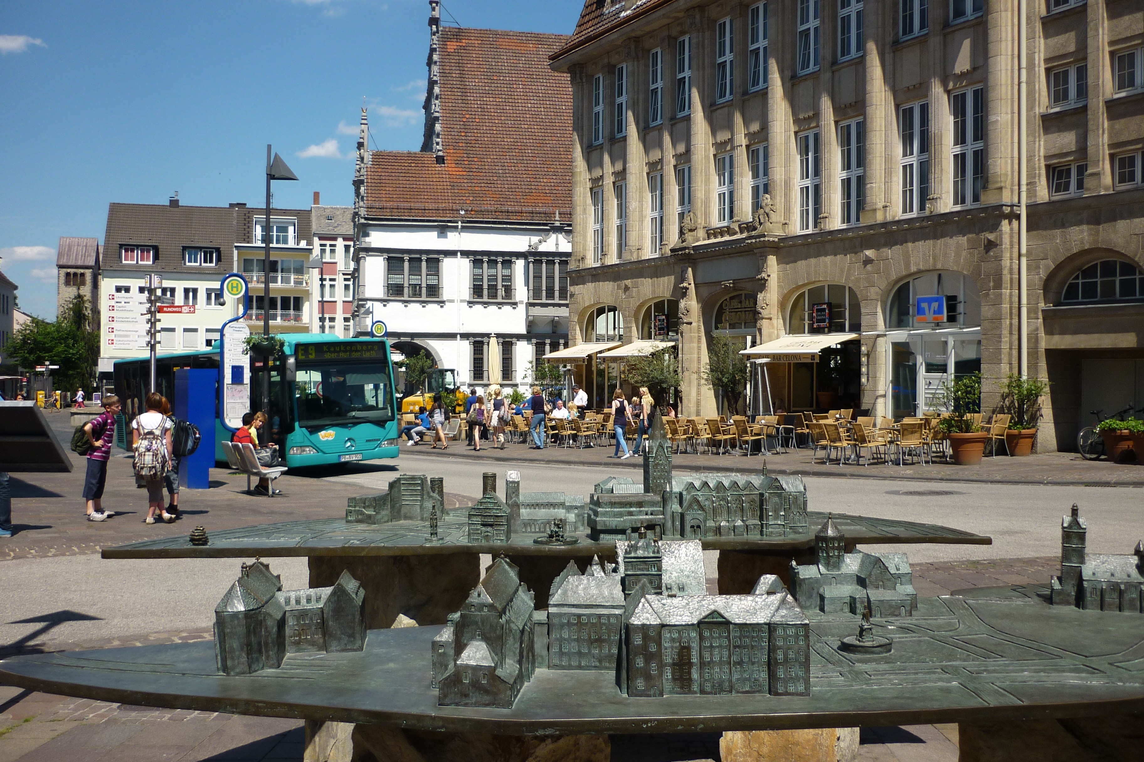 Wikipedia / Paderborn (es)