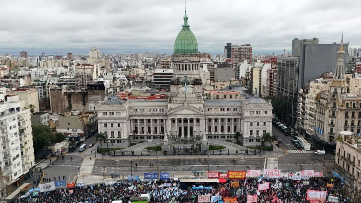 Debate sobre extranjerización de tierras: críticas se centran en el criterio de uso, no en la cantidad