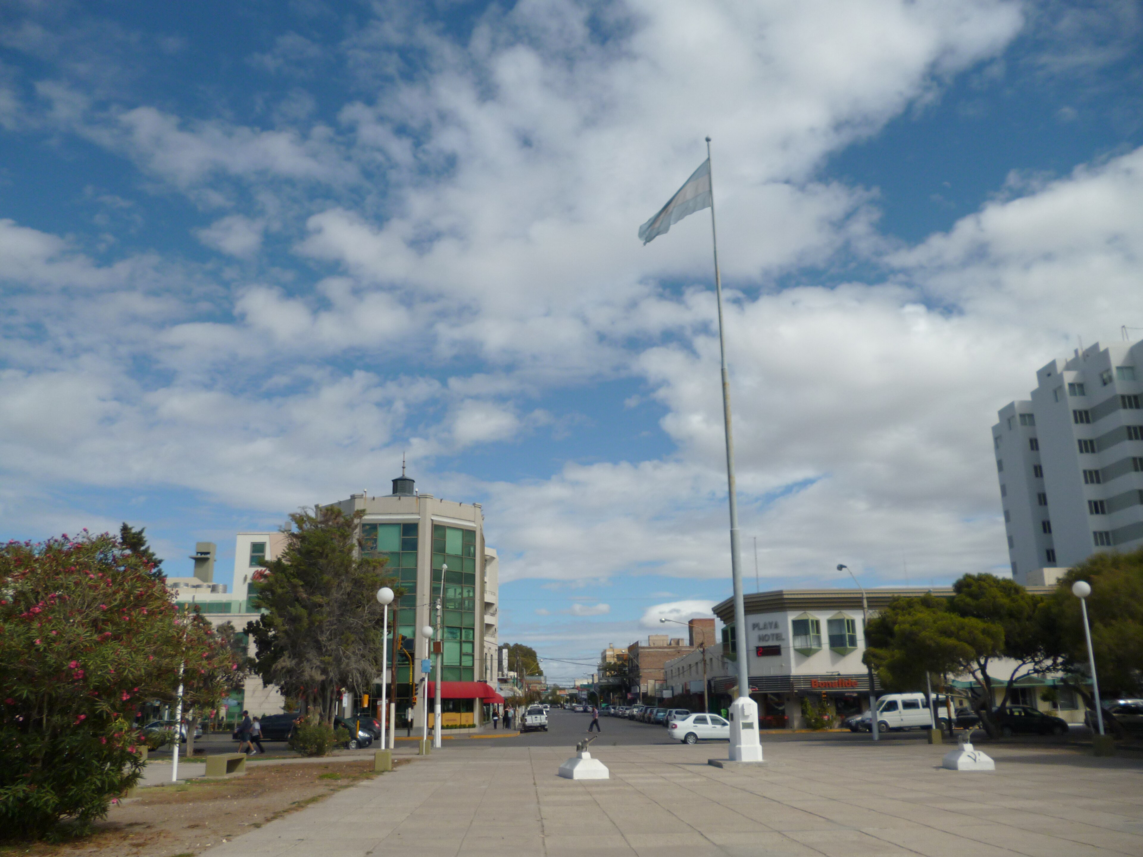 Wikipedia / Puerto Madryn (es)