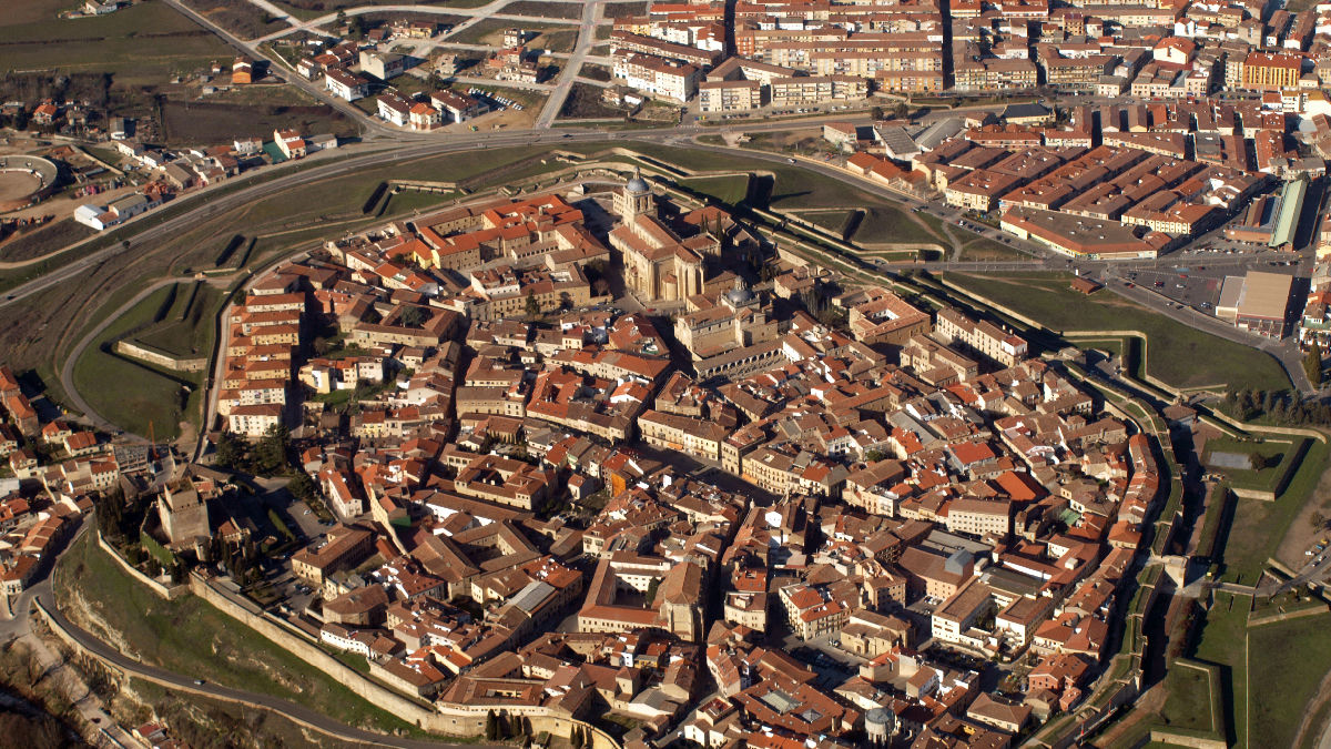 Wikipedia / Ciudad Rodrigo (en)