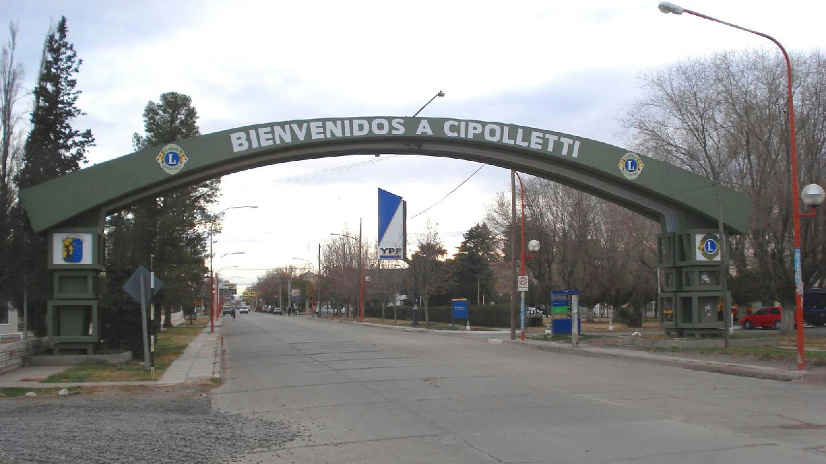 Wikipedia / Cipolletti (es)