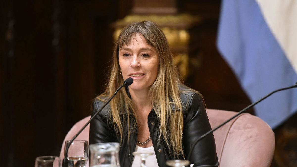 Wikipedia / Juliana Di Tullio (es)