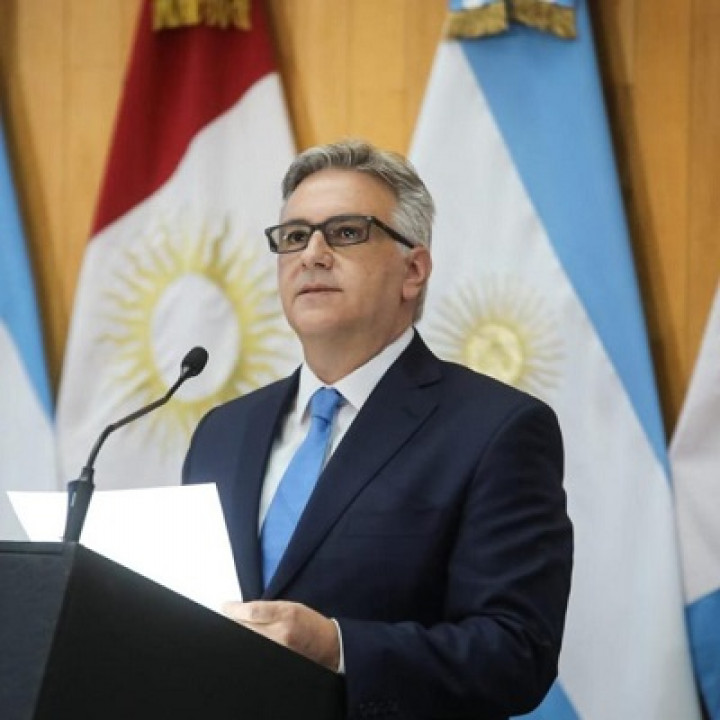 Wikipedia / Martín Llaryora (es)