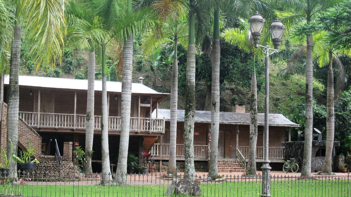 Wikipedia / Hacienda (en)