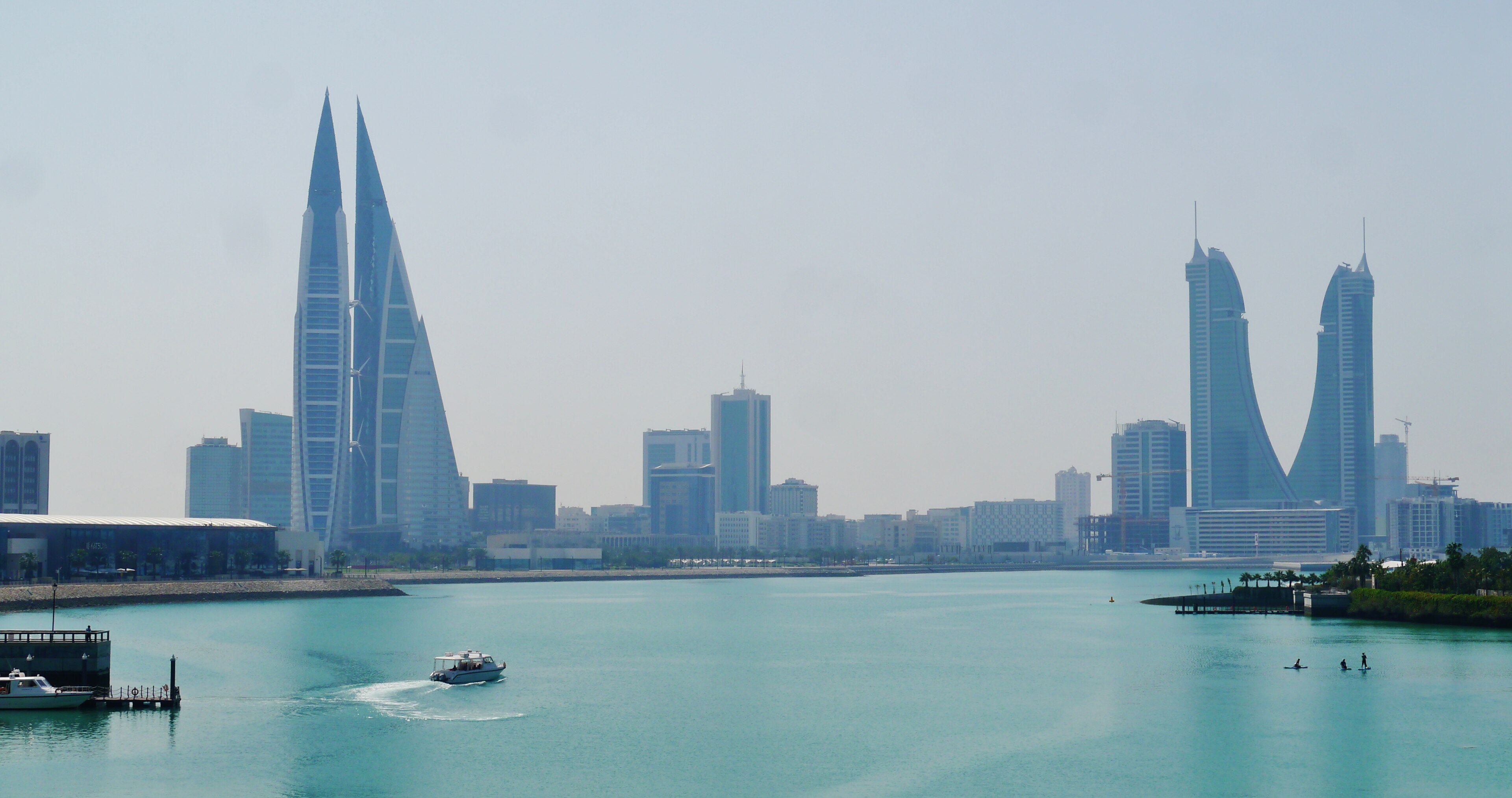 Wikipedia / Manama (es)