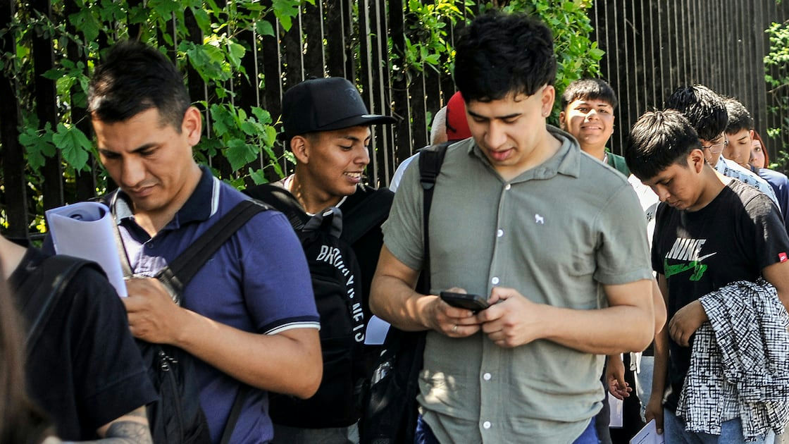 Estudio de la UBA revela que casi el 50% de los jóvenes argentinos vive en condiciones de vulnerabilidad