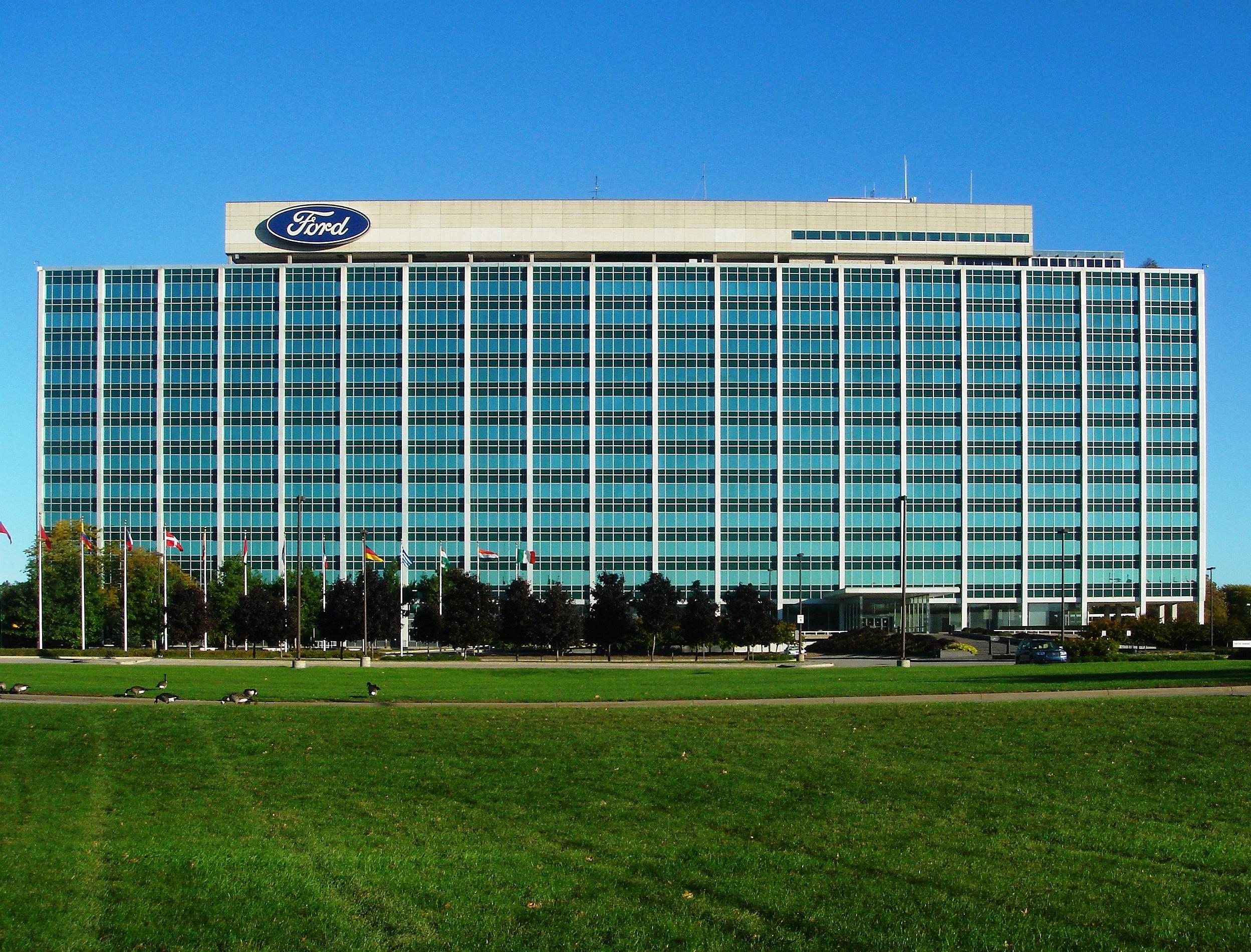 Wikipedia / Ford Motor Company (es)