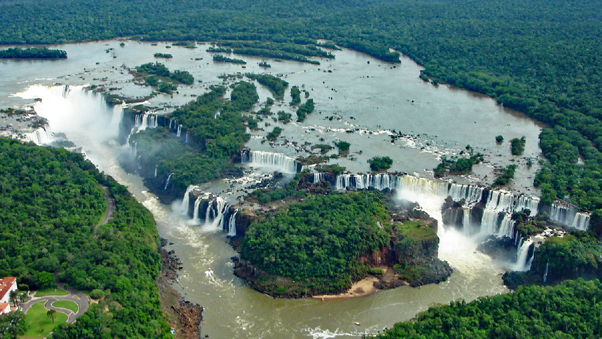 Wikipedia / Cataratas del Iguazú (es)