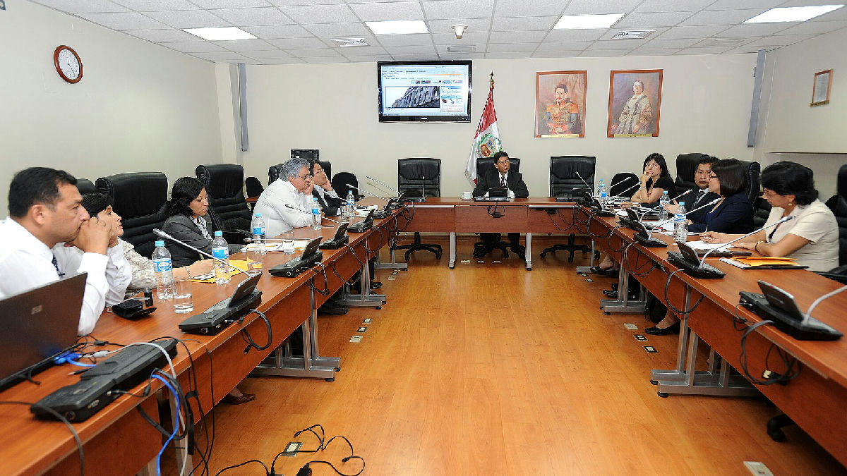 Congreso de la República del Perú from Lima, Perú / CC BY 2.0 (via Wikimedia Commons)
