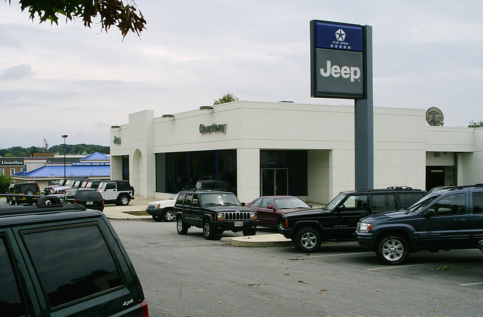 Wikipedia / Jeep (es)