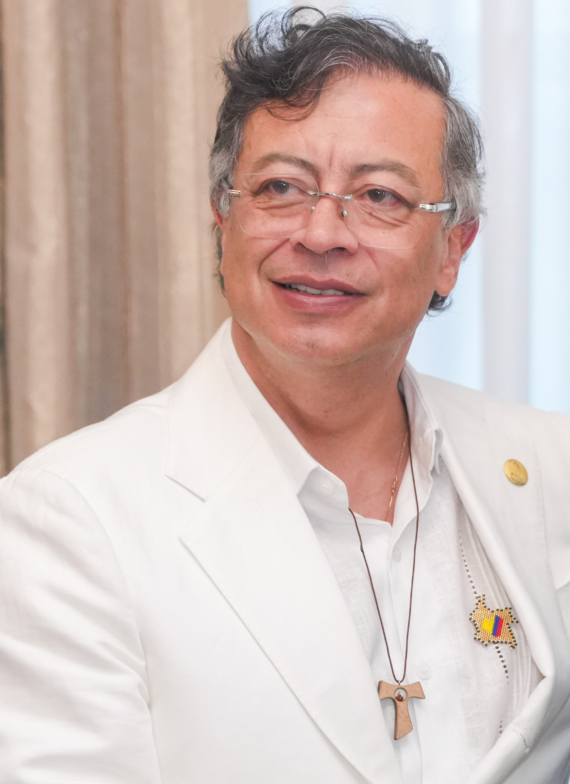 Wikipedia / Gustavo Petro (es)